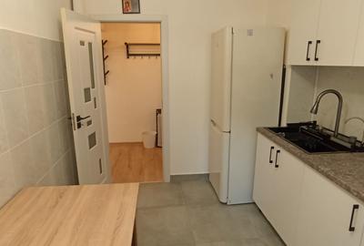 Apartament cu 3 cam cf 1 dec, mobilat si utilat, P/8 --Pecineaga sector 5 - 4