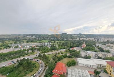 Apartament cu 3 camere semidecomandat în Mănăștur