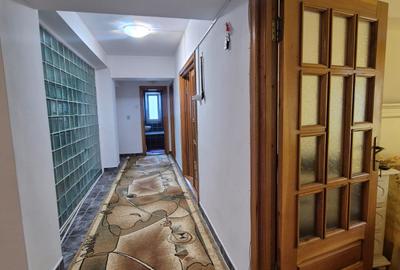 Apartament cu 4 camere de închiriat – ultracentral, Str. Alexandru Lăpușneanu - 13
