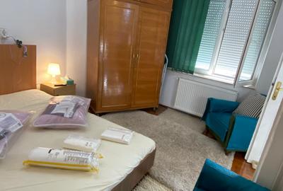 Casă individuală cu 2 camere în Universitate