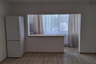 Apartament cu 2 camere semidecomandat, mobilat în 1 Decembrie