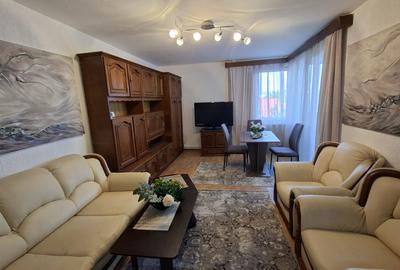 Apartament cu 3 camere decomandat în Ultracentral