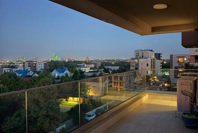 Apartament cu 4 camere decomandat, mobilat în Băneasa