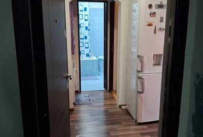 Apartament de 2 camere decomandat, etaj 2/4, zona Dacia - 4