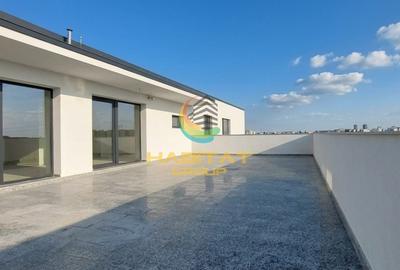 Penthouse cu 4 camere decomandat în Metalurgiei