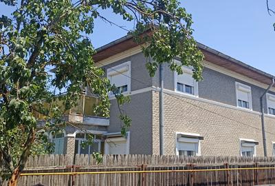 Casă cu 4 camere în Balotești