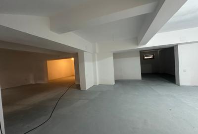 Spatiu comercial 130 mp - demisol - Faleza Nord - 118.000 euro(Cod E8+E10) - 1