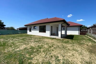 Duplex cu 4 camere în Moșnița Nouă