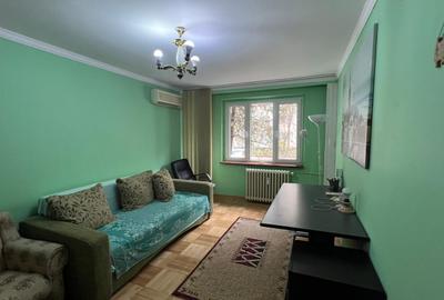 Apartament cu 3 camere decomandat, mobilat în Vitan