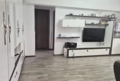 Apartament cu 2 camere semidecomandat, mobilat în Basarabia