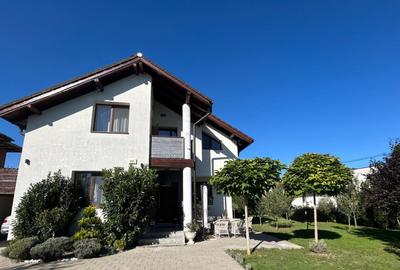 Casa de vanzare , 6 camere , 200 mp , Zona Cetate - 1