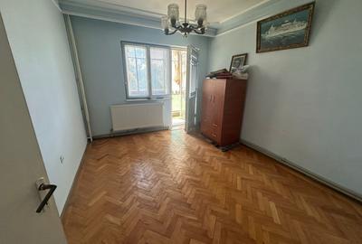 - Apartament 3 camere confort 1, zona Obor, etaj 3. - 3