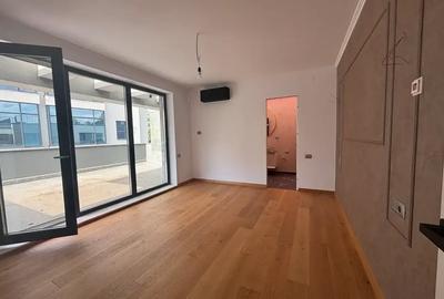 Apartament cu 3 camere decomandat în Unirii