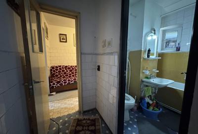 2 cam. etaj 1, 52 mp, fara imbunatatiri, zona Zahana - 8