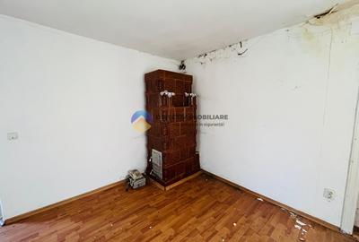 CASA cu teren intravilan  2273 mp , GRUMǍZEȘTI - 4