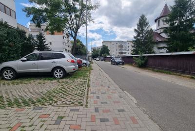 Apartament cu 3 camere decomandat, mobilat în Ștefan cel Mare