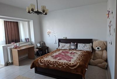 Apartament o camera - zona Nicolina 2 - 10