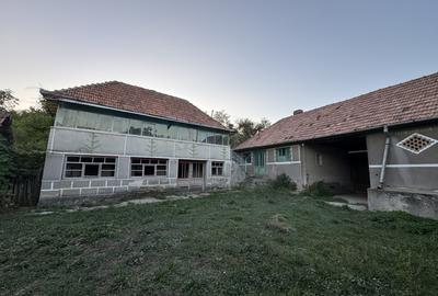 Casă individuală cu 3 camere în Pârău lui Mihai