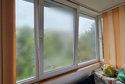 Garsonieră decomandată, etaj 2, balcon, bloc izolat – Astra, Str. Uranus - 5