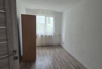 Apartament cu 2 camere semidecomandat în Pantelimon
