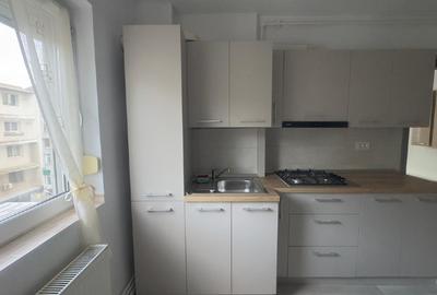 Inchiriere apartament 2 camere, ultracentral, pe termen lung - 2