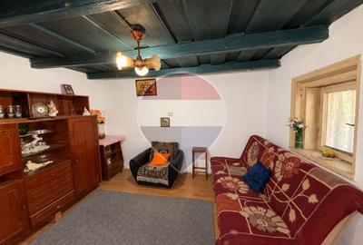 Casa cu teren de 600 mp, situata la drumul principal – Moristi - 4