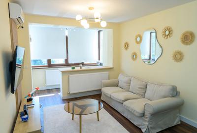 Apartament cu 3 camere semidecomandat în Tomis II