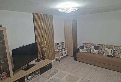 Apartament cu 2 camere decomandat, mobilat în Vitan