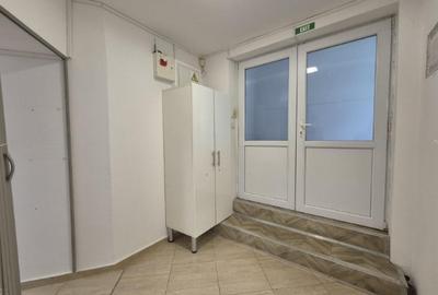Capitol - spatiu stradal , 45 mp. - 3