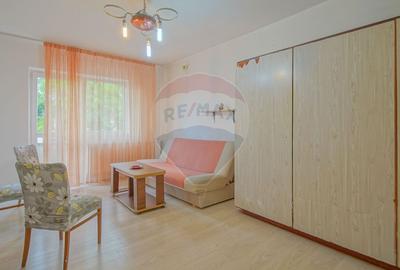 Apartament 2 cam de închiriat Zona Griviței Mobilat și utilat etaj 1 - 9