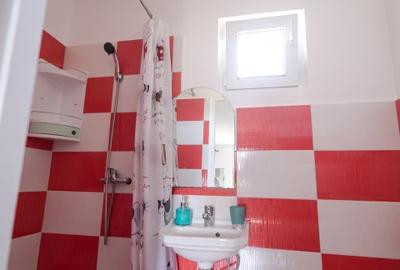 Exclusiv! Pensiune 6 camere - Vama Veche - Centru - 239.000 euro (Cod E8) - 47