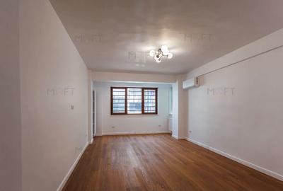 Apartament cu 3 camere semidecomandat în Primăverii