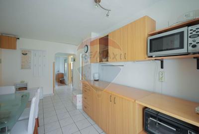 De vânzare apartament cu 3 camere zona Dacia - 1