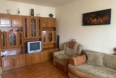 Apartament cu 2 camere decomandat în Apollo