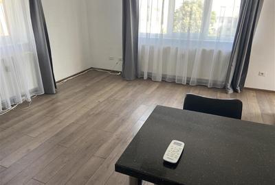 Garsoniera de vanzare , zona Liceul Economic Gara - strada Longinescu , 37 mp , - 4