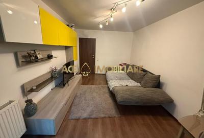 Apartament cu 3 camere, mobilat în Titan