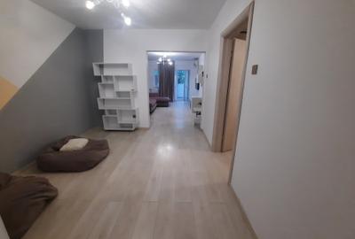 Apartament cu 3 camere decomandat în 13 Septembrie