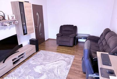 Vanzare Apartament 3 camere decomandat Renovat Crangasi - 2