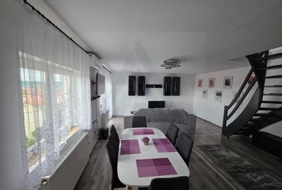 Apartament cu 3 camere decomandat, mobilat în Vasile Aaron