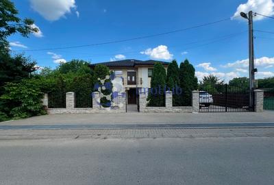 Vilă Spațioasă cu 1.000 mp Teren – Iași 4 Dormitoare+ 4 bai - 1