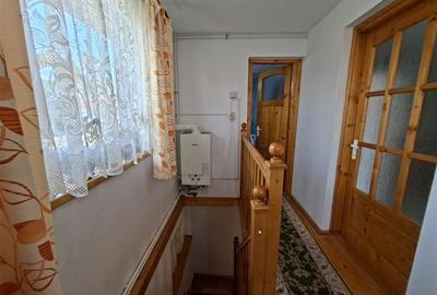 Apartament 3 camere la casa curte pivnita parcare zona Centrala - 17