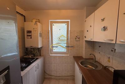 De Închiriat: Apartament 2 Camere semidecomandat, Curte Privată - 4