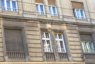 DE VANZARE!  Apartament cu 3 camere in cladire istorica zona ultracetrala! - 1