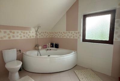 Casa de vânzare 260.000 EUR (complet mobilată și utilată) - 16