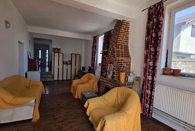 Vila de vanzare in Constanta, 6 camere, zona Km5 - 2