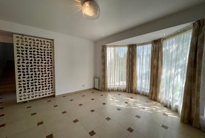 Vila cu Piscina in complex privat -Iancu Nicolae - 2