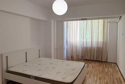 O.Goga, ap. 2 camere, et.2, 70mp, renovat, loc  parcare inclus, 700Euro/luna - 10