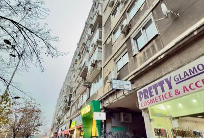 Universitate - Unirii, vizavi Magazinul Cocor,  comision 0%, negociabil - 6