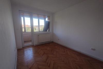 Apartament 3 camere renovat - 15