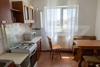 Apartament cu 2 camere semidecomandat, mobilat în Micro 11